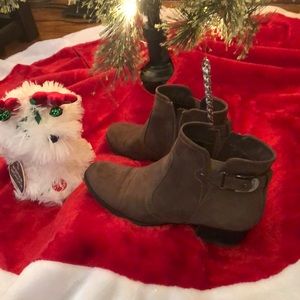 +Unisa+ Ankle Booties